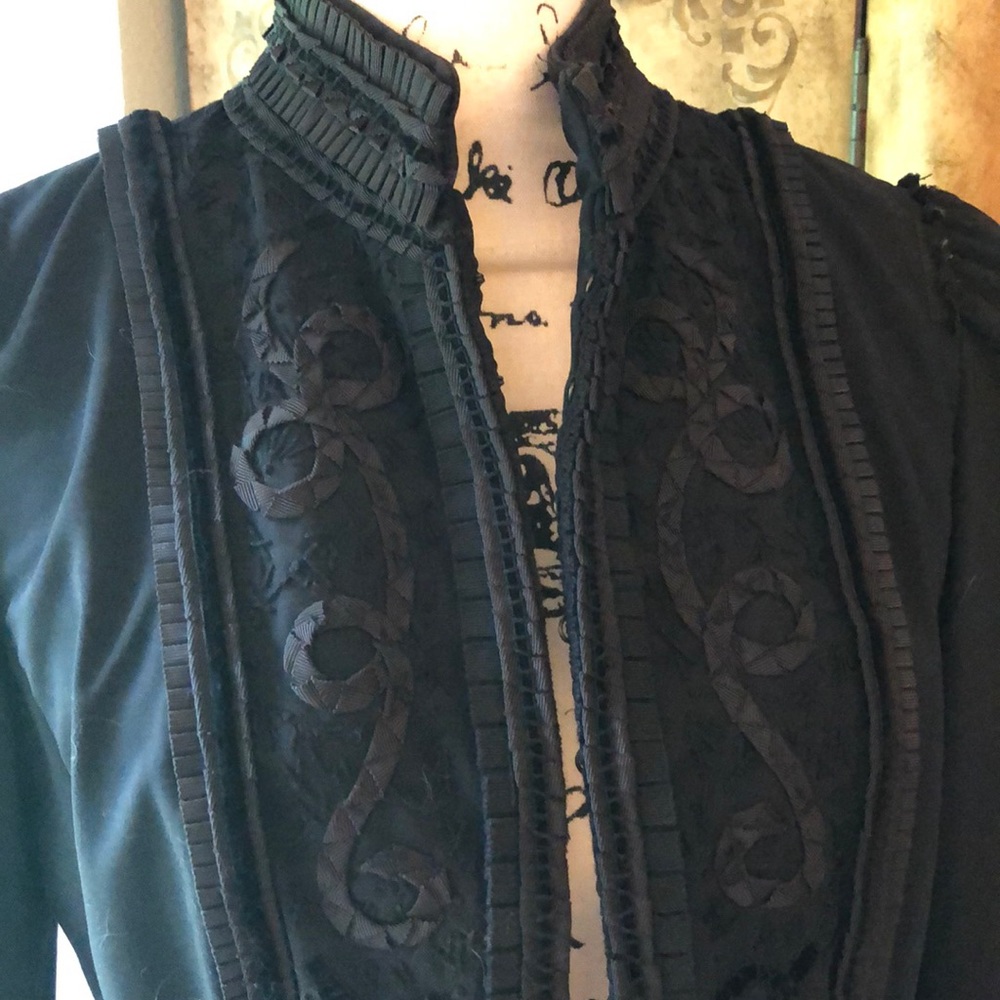 Exquisite Victorian style blazer by Tahari